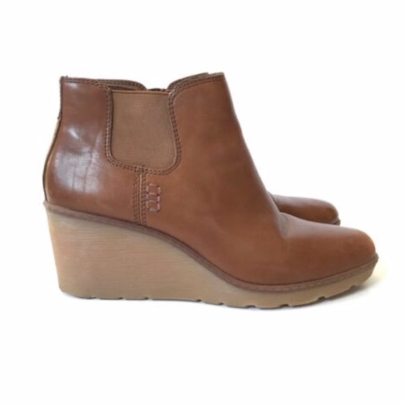 clarks collection women's hazen flora wedge booties